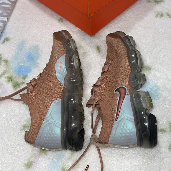 Air Vapormax Flyknit 2 - Picture 6 of 9